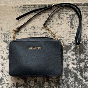 Michael Kors Jet Set Crossbody